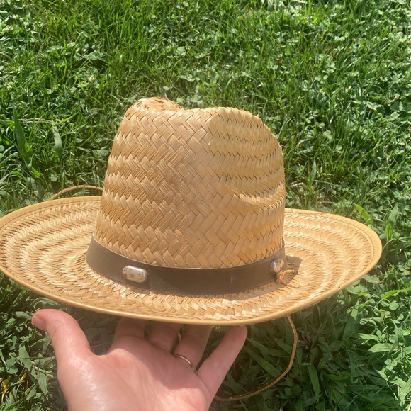 Other - Vintage Classic Straw Straw Hat with Brown Band